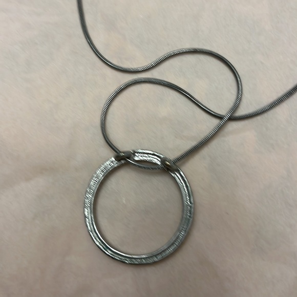 SALE!!! BLUE CRYSTAL PENDANT NECKLACE 🔥🤩 - Picture 5 of 5